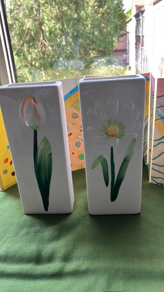 2x aardewerk radiator waterverdampers. Tulp  en Margriet, Ophalen of Verzenden, Zo goed als nieuw, Wit, Steen/keramiek