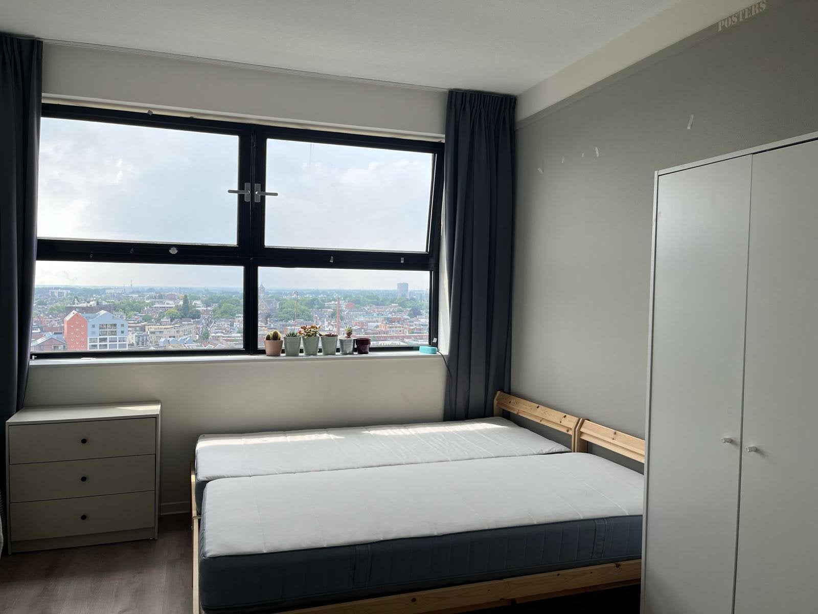 Ikea 90x200cm mattress and bed frame, Ophalen, Zo goed als nieuw, Eenpersoons