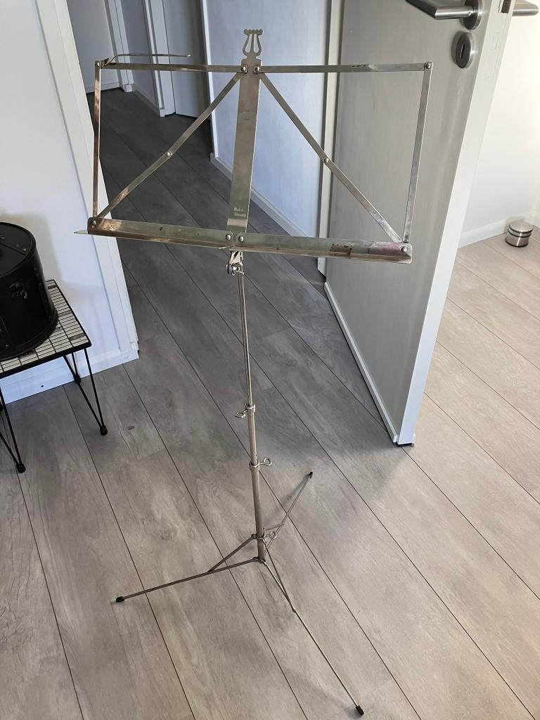 2 stuks pupiter / bladmuziek standaard lessenaar, Muziek en Instrumenten, Standaards, Ophalen of Verzenden, Gebruikt, Muziekstandaard