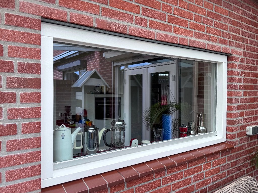 Raam met kozijn en dubbel glas., Doe-het-zelf en Verbouw, Ophalen, Gevelraam of Ruit, 80 tot 120 cm, Zo goed als nieuw