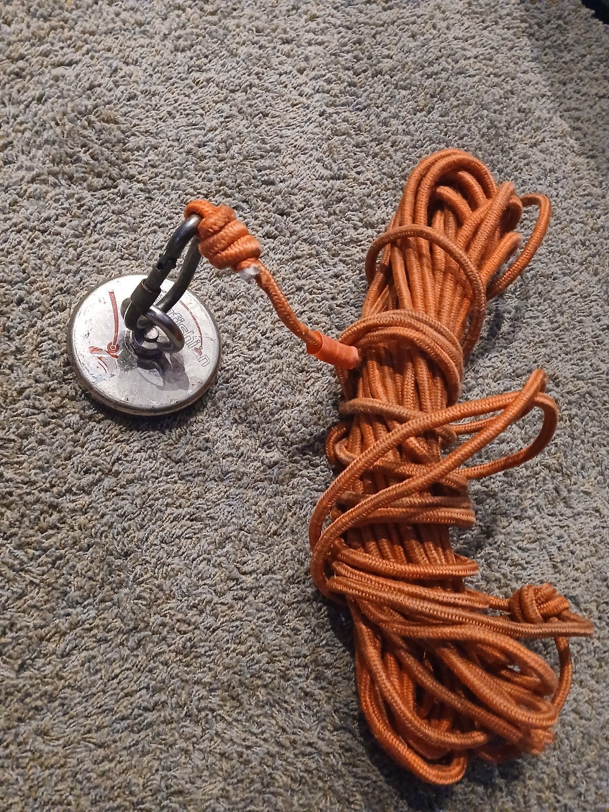 Sterke Magneet met Lang Touw - Magfishion, Ophalen of Verzenden, Gebruikt