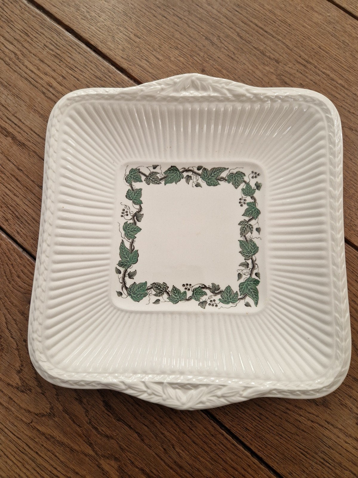 Wedgwood Stratford Schaal 25x23,5 cm, Ophalen of Verzenden