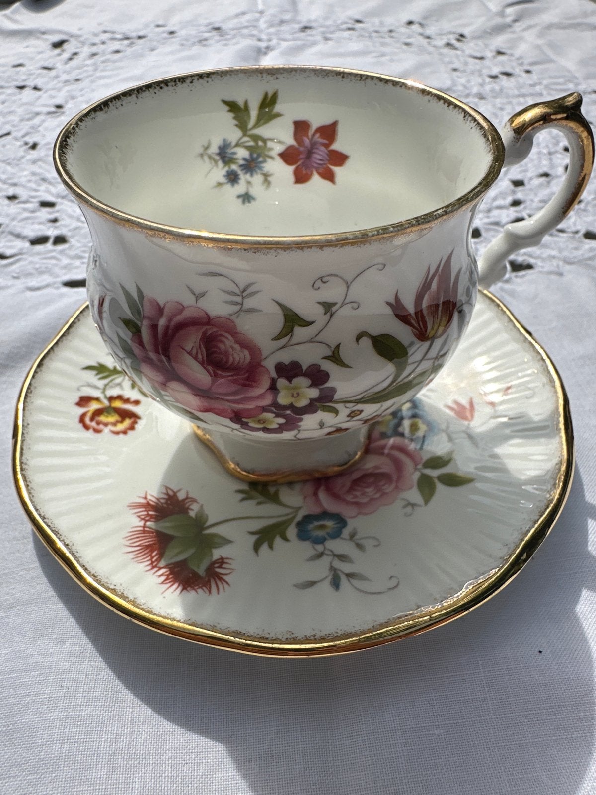 Elizabethan Fijne Bone China Kop en Schotel - Bloemenpatroon, Ophalen of Verzenden