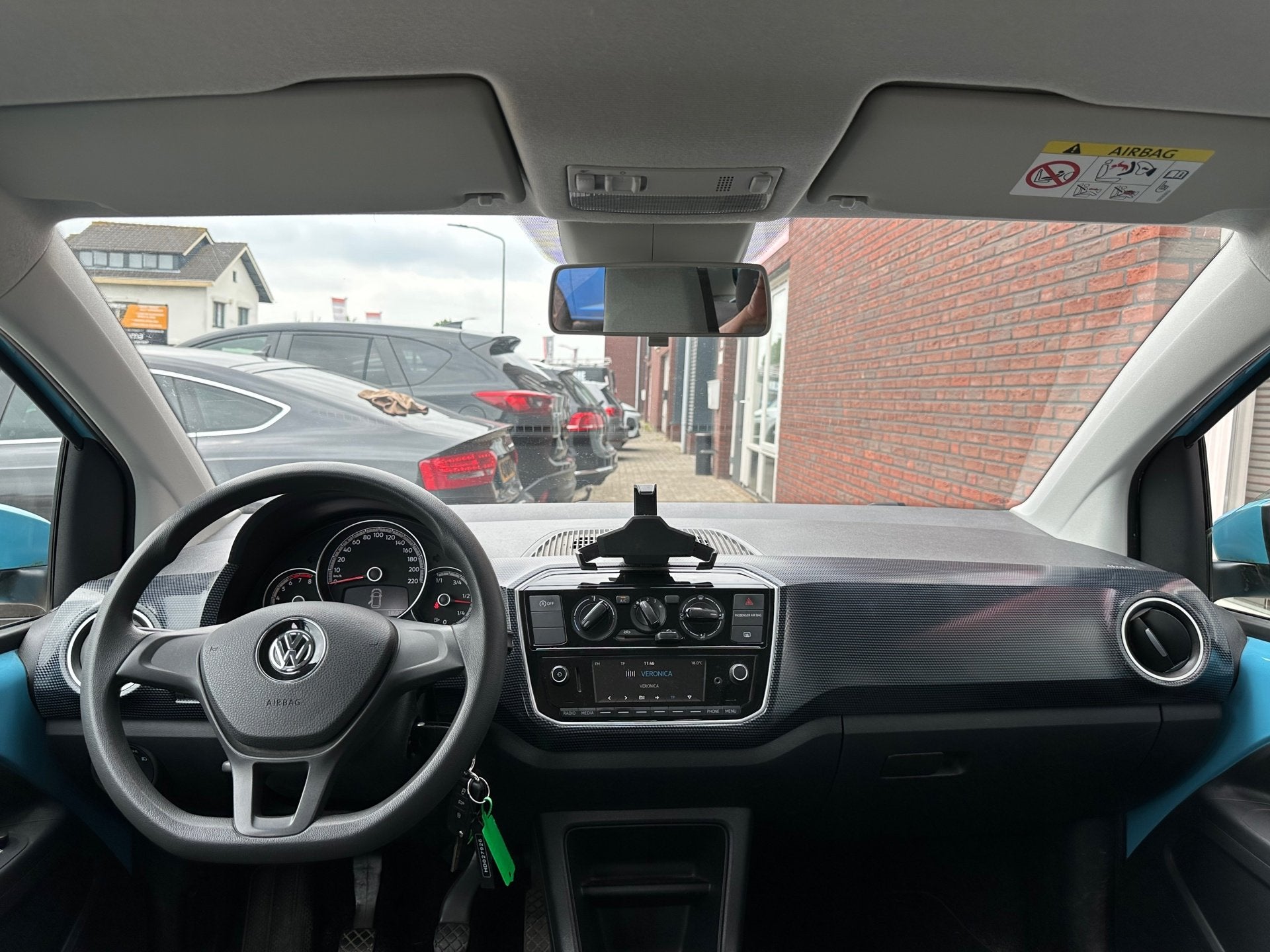 Volkswagen Up! 1.0 BMT move up! / Airco / 5DRS / DAB / NAP, Auto's, Volkswagen, Voorwielaandrijving, Stof, Gebruikt, Origineel Nederlands