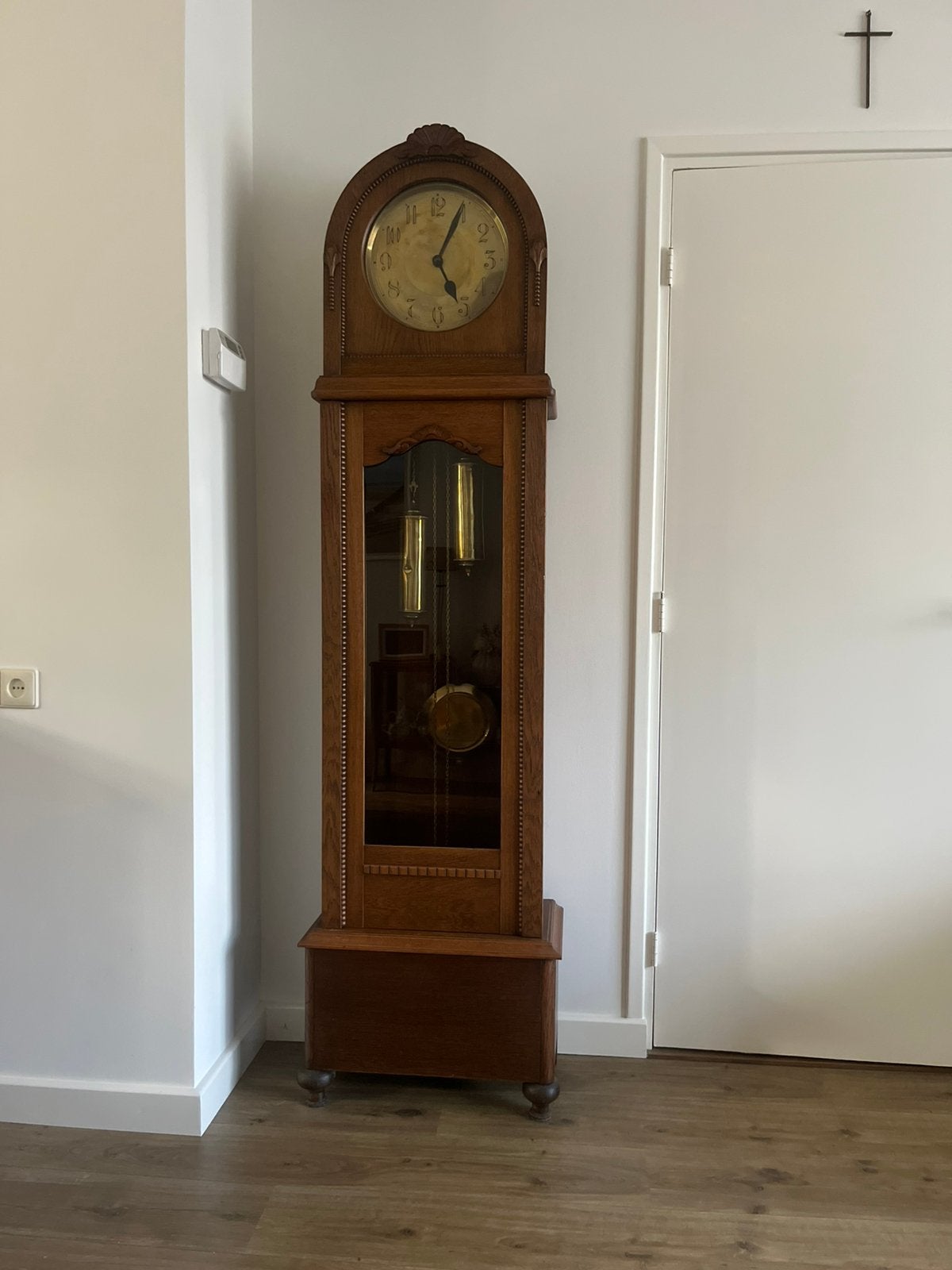 Duitse staande klok., Ophalen