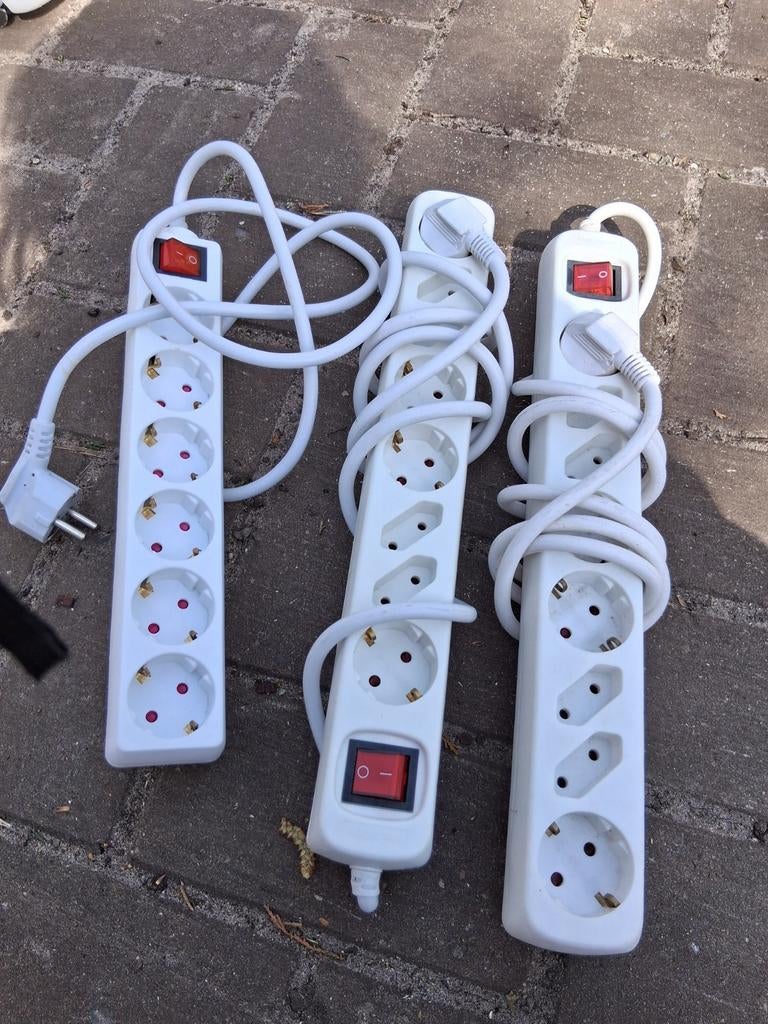 Stekkerdozen met schakelaar - 3 stuks, Ophalen of Verzenden, Gebruikt, Stopcontact