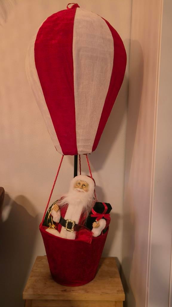Kerstman in luchtballon, ongeveer 110cm hoog., Diversen, Kerst, Ophalen of Verzenden