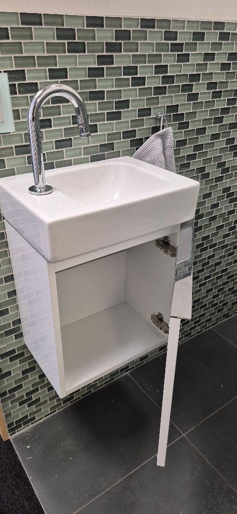 Geberit Icon fonteinkast met wasbak en spiegel showmodel, Ophalen, Nieuw