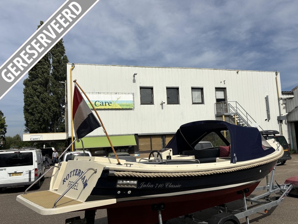Zeer ruime Julia 710 Tender sloep + Suzuki 15pk + Zonnedek, Watersport en Boten, Overige merken, 7 m, Overige typen, Gebruikt
