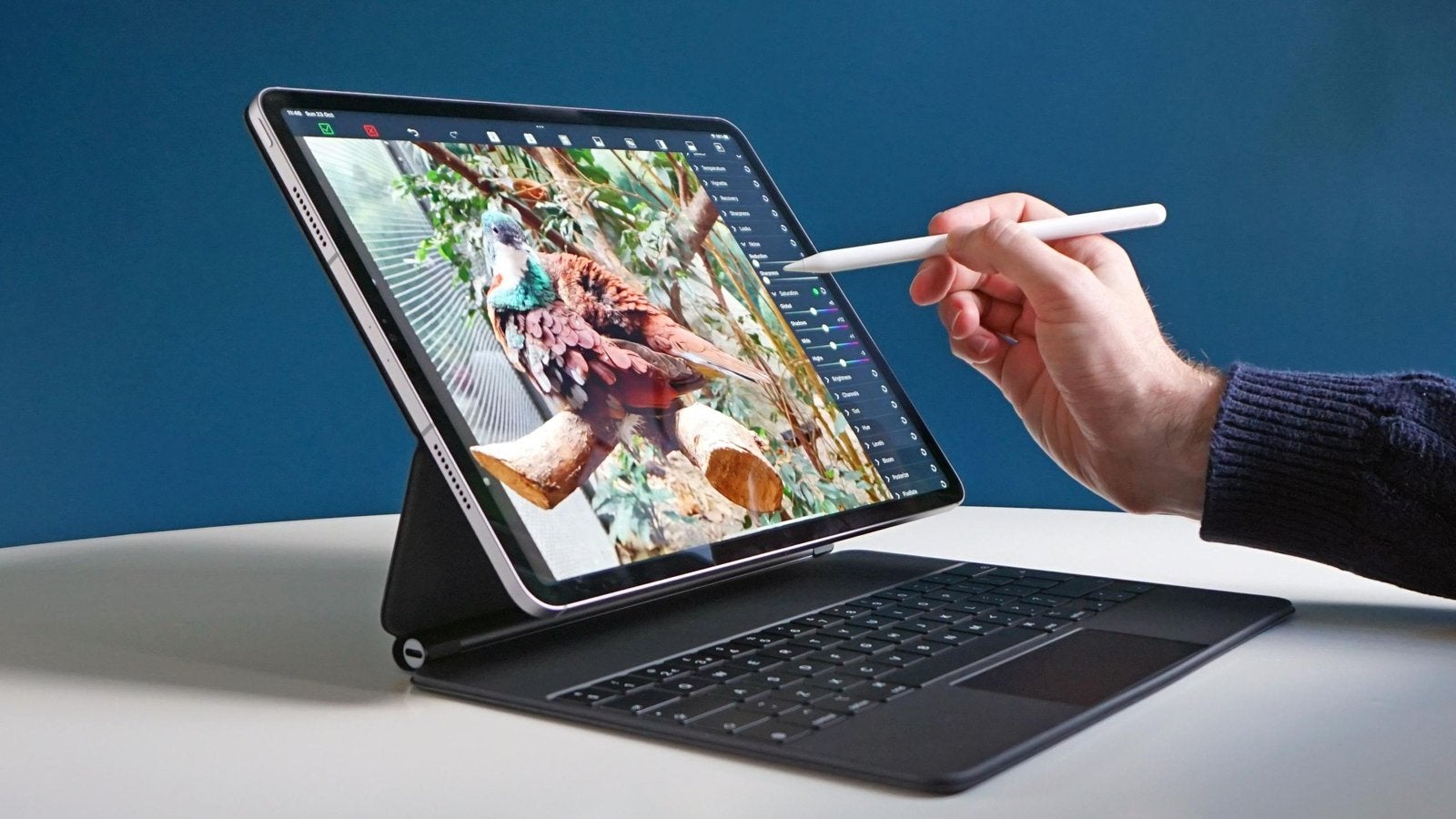 Ipad Pro 12.9 inch (6e gen) M2, 1 TB, Wifi/5G, Magic KB, Computers en Software, Ophalen, Zwart, 12 inch, Zo goed als nieuw