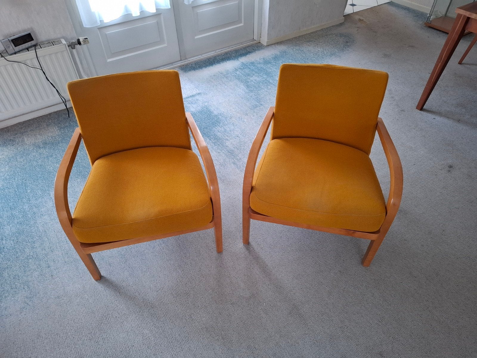 Set van 2 Vintage/Design Fauteuils – Okergeel, Hout, Gebruikt, 75 tot 100 cm, Ophalen of Verzenden