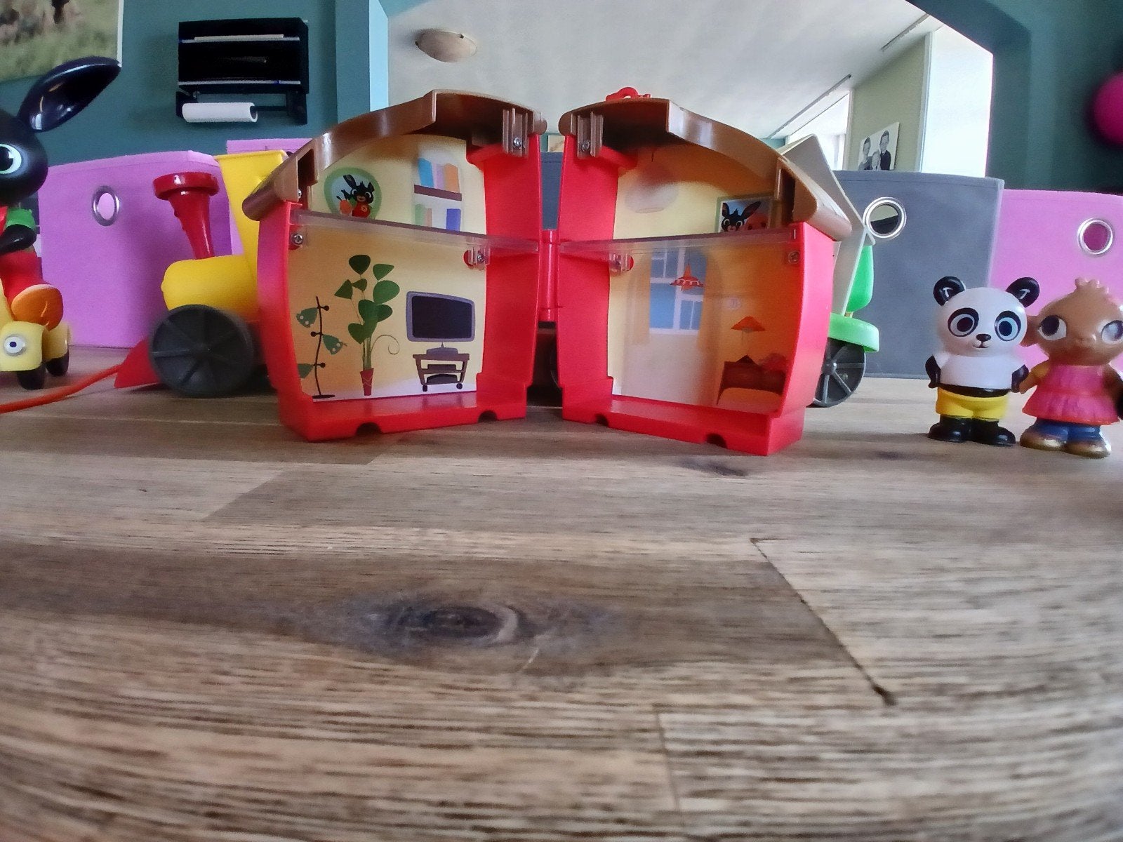 Bing trein met geluid en licht + 2 knuffels Bing en Coco, Gebruikt, Overige karakters, Overige typen, Ophalen of Verzenden