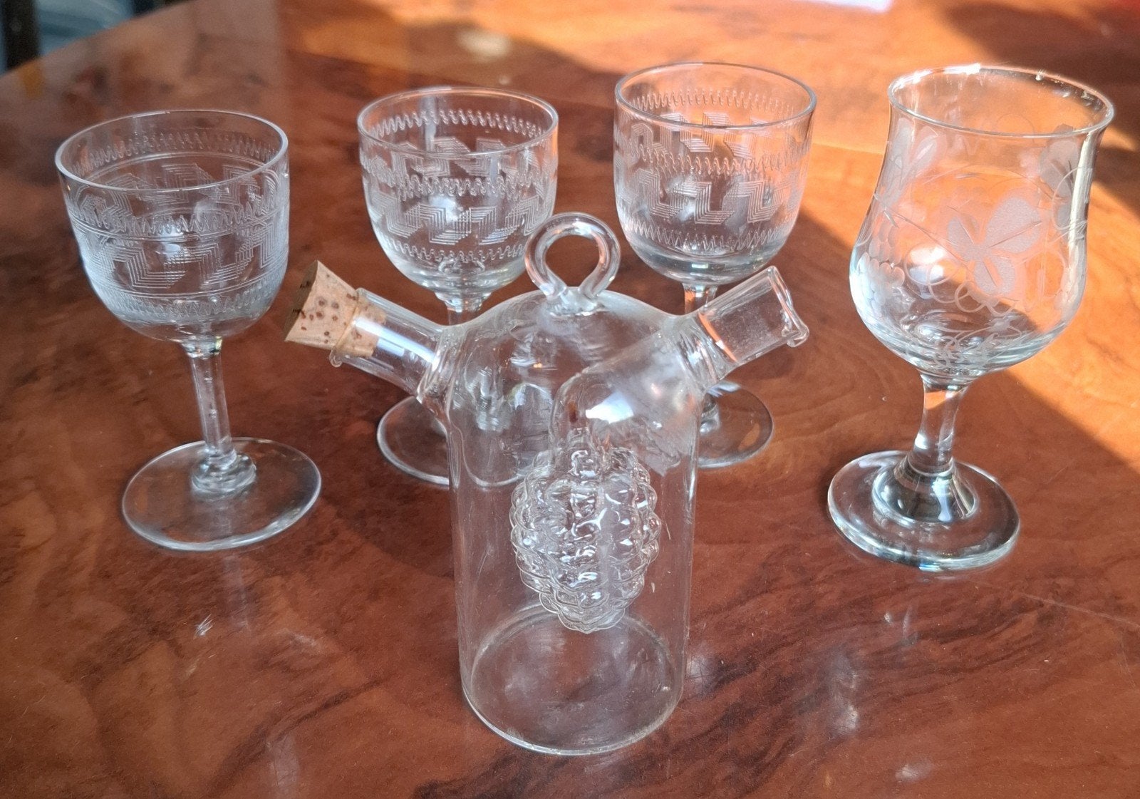 Vintage Olie- en Azijnfles met Likeurglazen Set