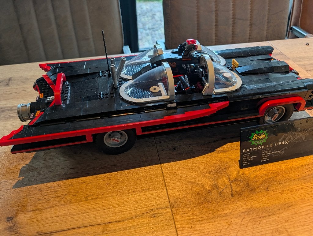 Te koop: Lego klassieke tv-serie Batmobile 76328, Kinderen en Baby's, Speelgoed | Duplo en Lego, Gebruikt, Overige thema's, Lego