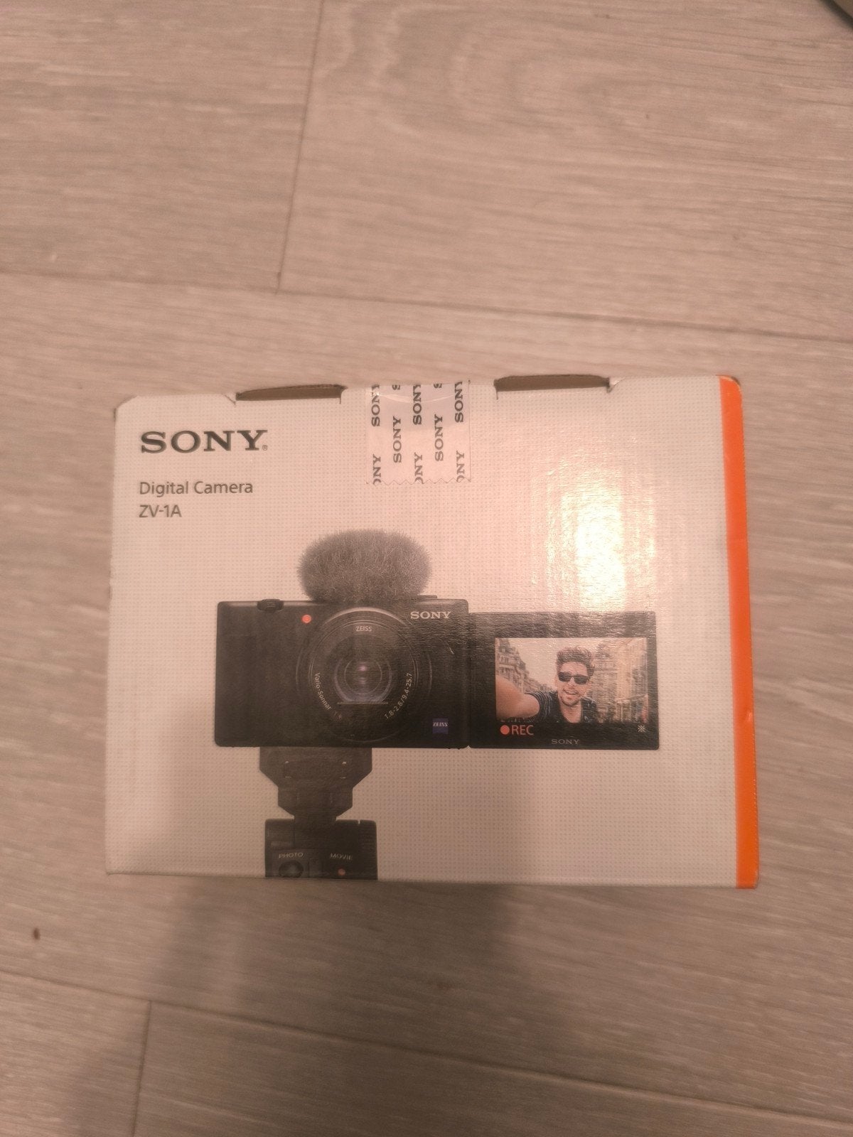 Sony ZV-1A Digitale Camera - Nieuw in doos, Audio, Tv en Foto, Ophalen, Externe microfoon, Minder dan 8x, Sony