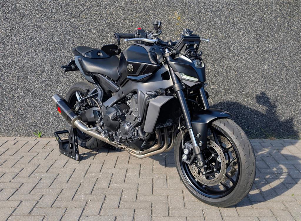 MT-09 2025 BLACK EDITION – AKRAPOVIČ – FULL POWER – A2, Occasion, 890 cc, Bedrijf, 3 cilinders