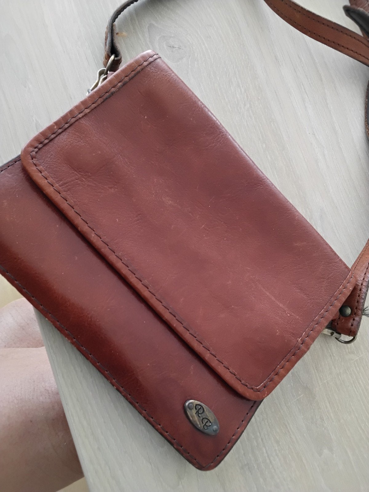 leren schoudertas RB, Sieraden, Tassen en Uiterlijk, Tassen | Schoudertassen, Ophalen of Verzenden, Zo goed als nieuw, Bruin, Leer