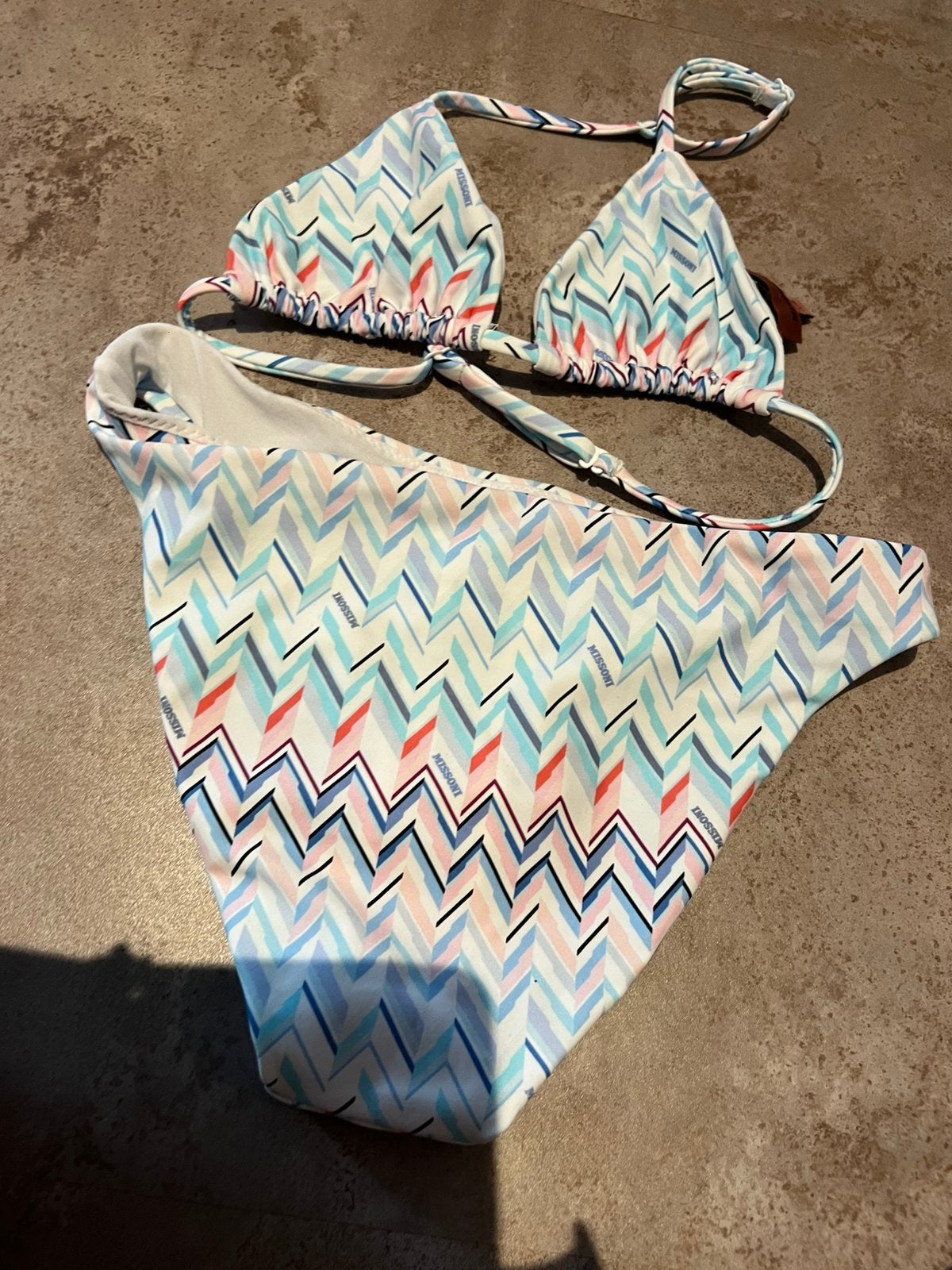 MISSONI bikini maat 140 origineel zgan, Kinderen en Baby's, Kinderkleding | Kinder-zwemkleding, Bikiniset, Meisje, Ophalen of Verzenden