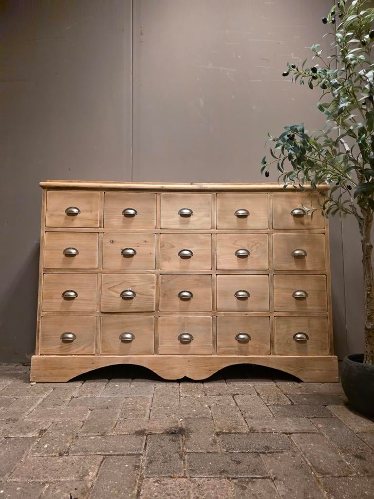 Grenen apothekerskast ladekast dressoir bezorgen mogelijk, Huis en Inrichting, Kasten | Ladekasten, 5 laden of meer, Minder dan 100 cm