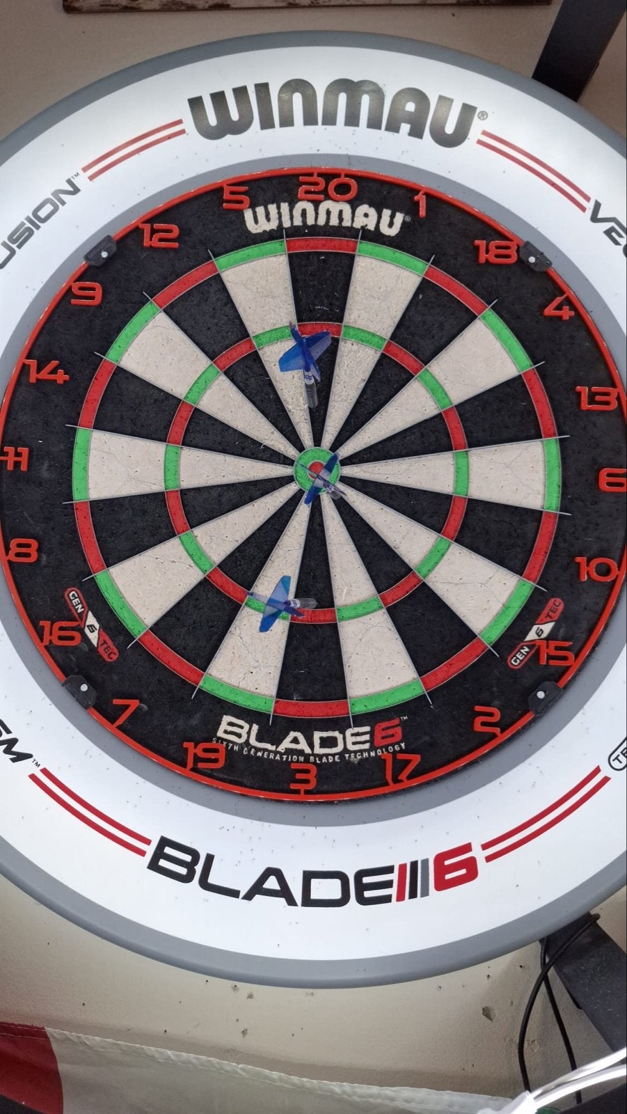 Winmau Blade 6 Dartbord - Zo goed als nieuw, Ophalen of Verzenden, Zo goed als nieuw, Dartbord