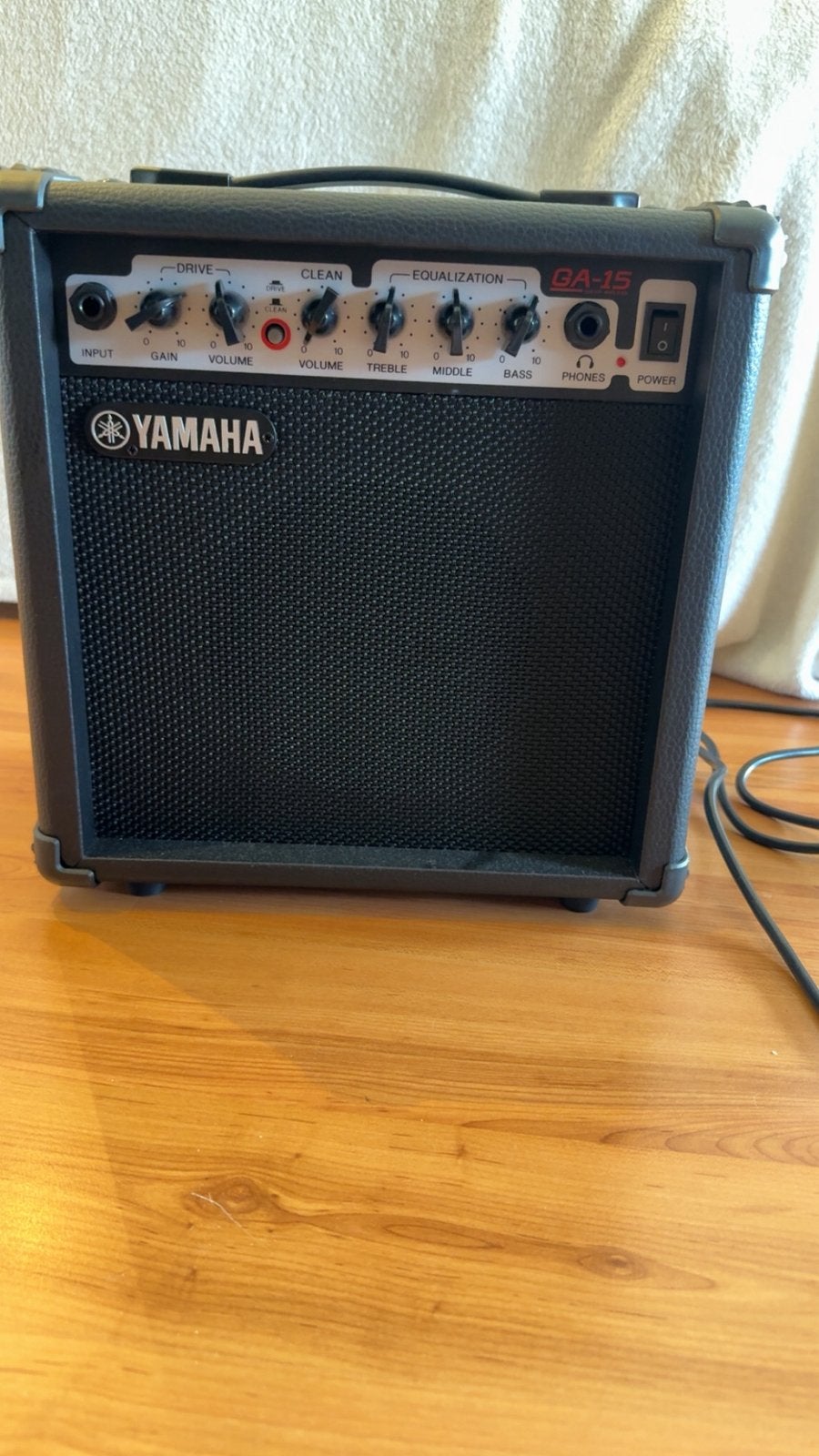 Yamaha GA-15 Gitaarversterker 15W – Nieuwe Staat, Ophalen, Zo goed als nieuw, Minder dan 50 watt