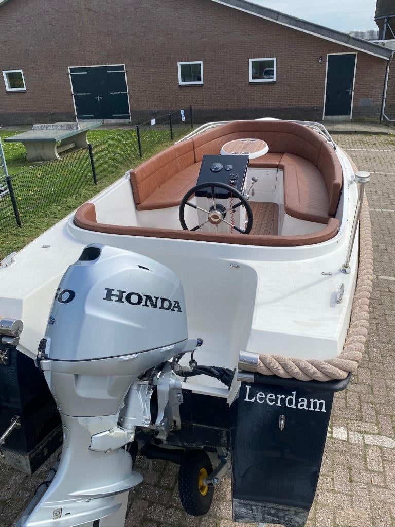 Maxima 550 Sloep 2021 Honda 50pk Trailer Compleet, Watersport en Boten, Sloepen, Ophalen, Zo goed als nieuw, 30 tot 50 pk, Snelvarend
