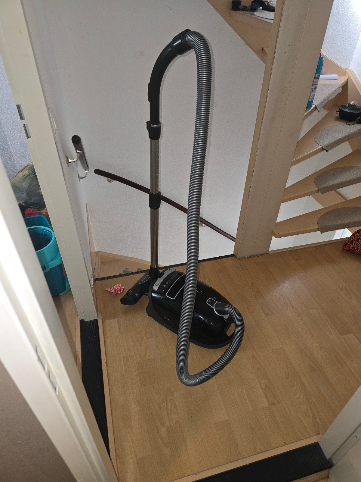 Miele c3 powerline, Gebruikt, Geschikt voor harde vloeren, Miele, Sledestofzuiger