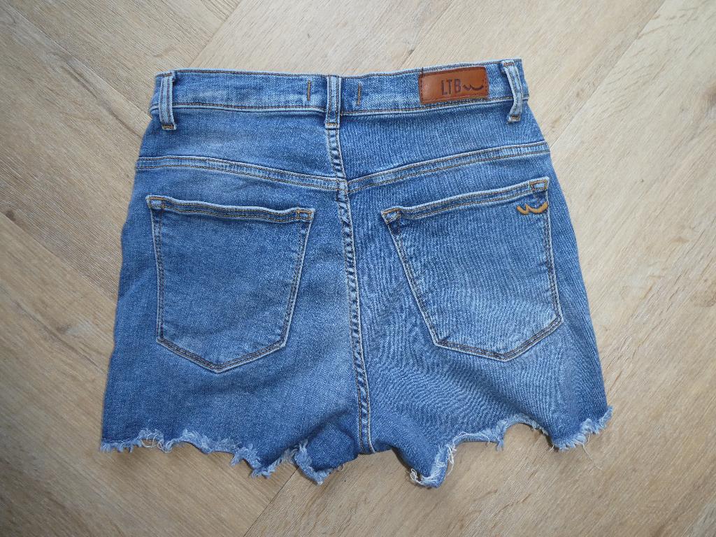Korte LTB Layla spijkerbroek maat S, Blauw, Ophalen of Verzenden, Zo goed als nieuw, LTB