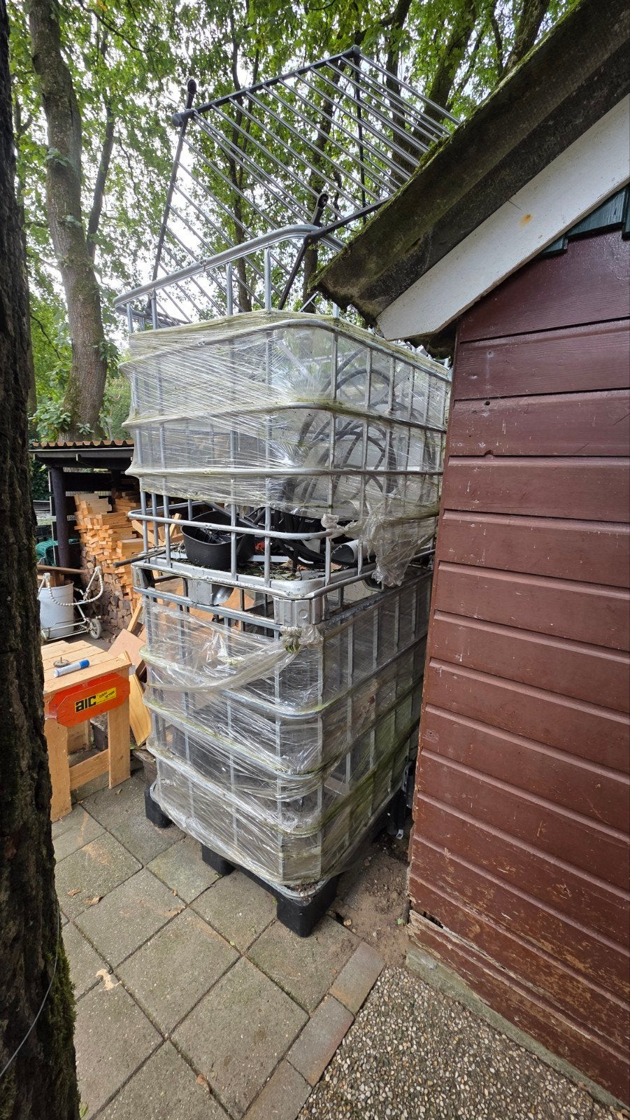 4 IBC-containers voor opslag of transport, Ophalen