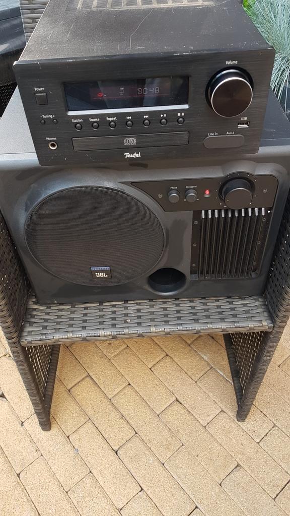 Stereo set  teuvel en box van jbl, Ophalen of Verzenden, Zo goed als nieuw