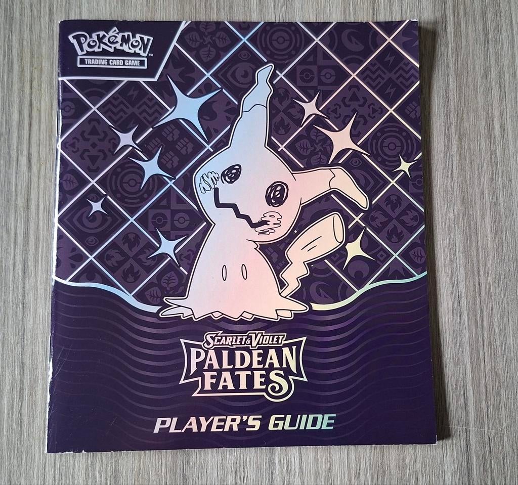 Pokemon Scarlet & Violet Paldean Fates ETB Boekje, Ophalen of Verzenden, Zo goed als nieuw