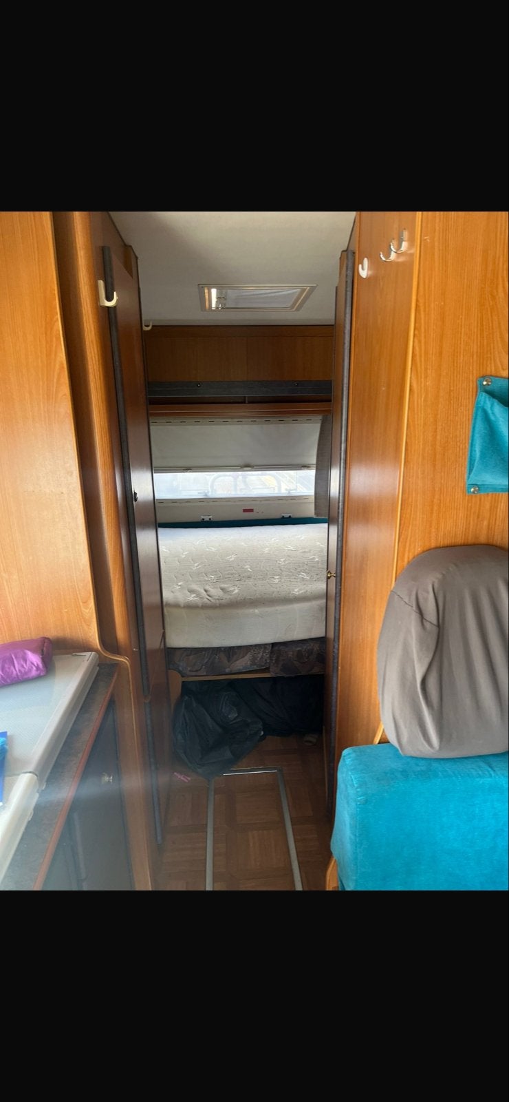 Peugeot 230 6 persoons  alkoof camper, Ophalen