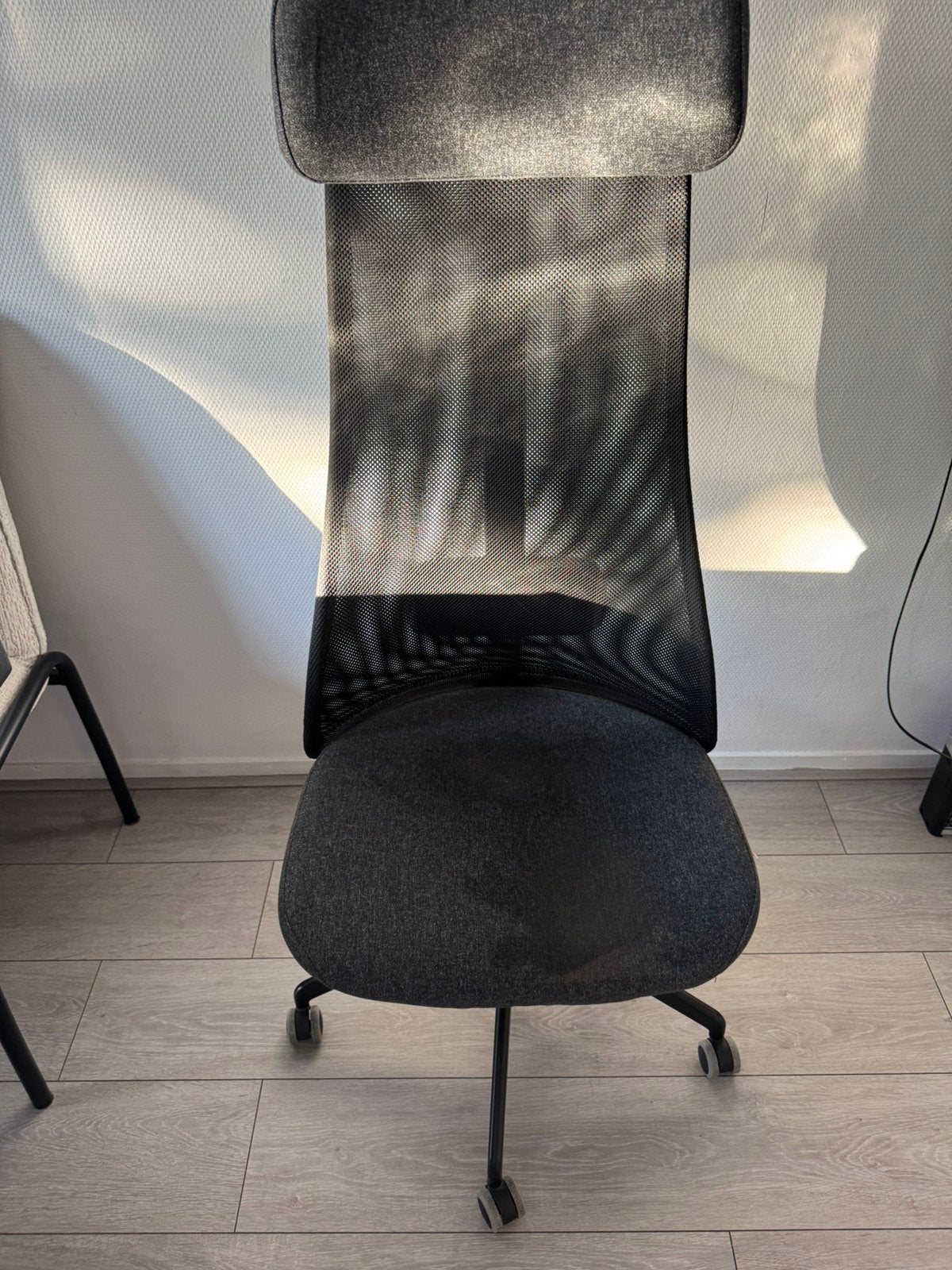 Fijne en comfortabele IKEA bureaustoel JÄRVFJÄLLET, Ophalen, Zo goed als nieuw, Zwart