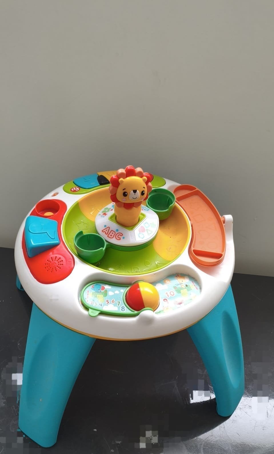 Leuke speeltafel met geluidjes en leeuwenpopje, Kinderen en Baby's, Speelgoed | Speeltafels, Ophalen of Verzenden