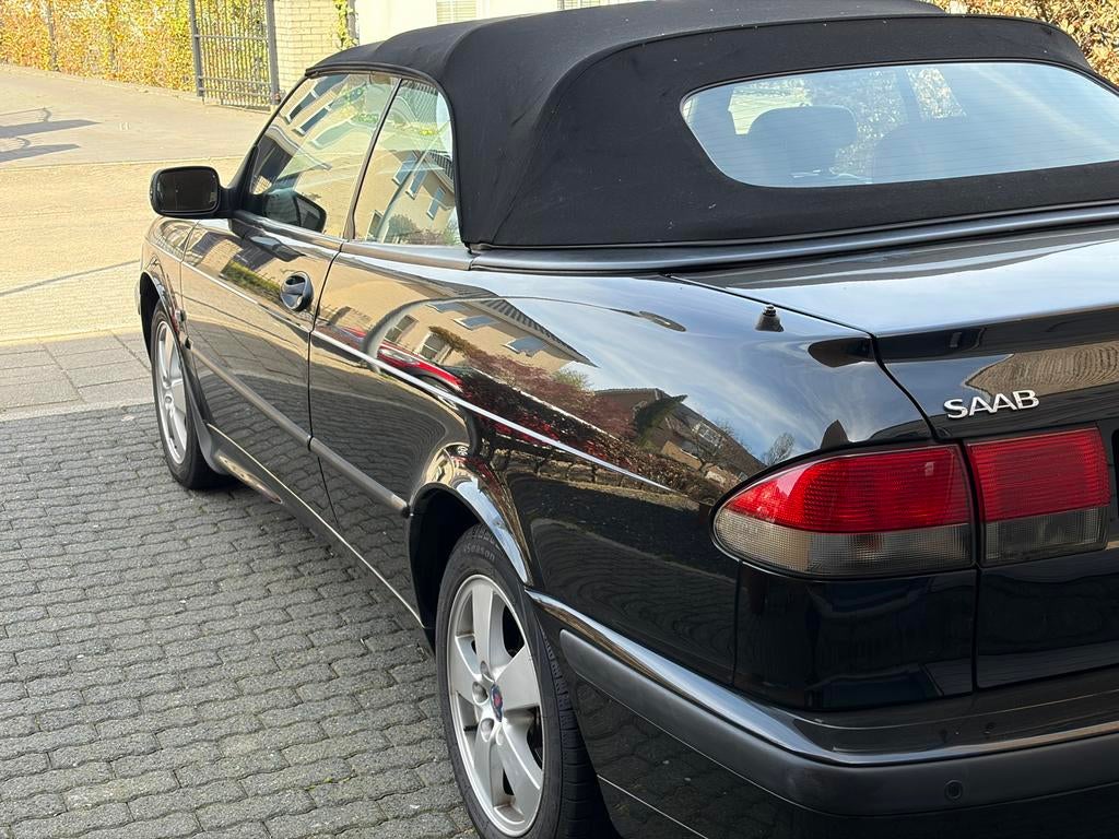 Saab 9-3 cabrio 2002 Zwart 2.0 turbo 188.500km, Auto's, Saab, Cabriolet, 4 stoelen, Zwart, Particulier