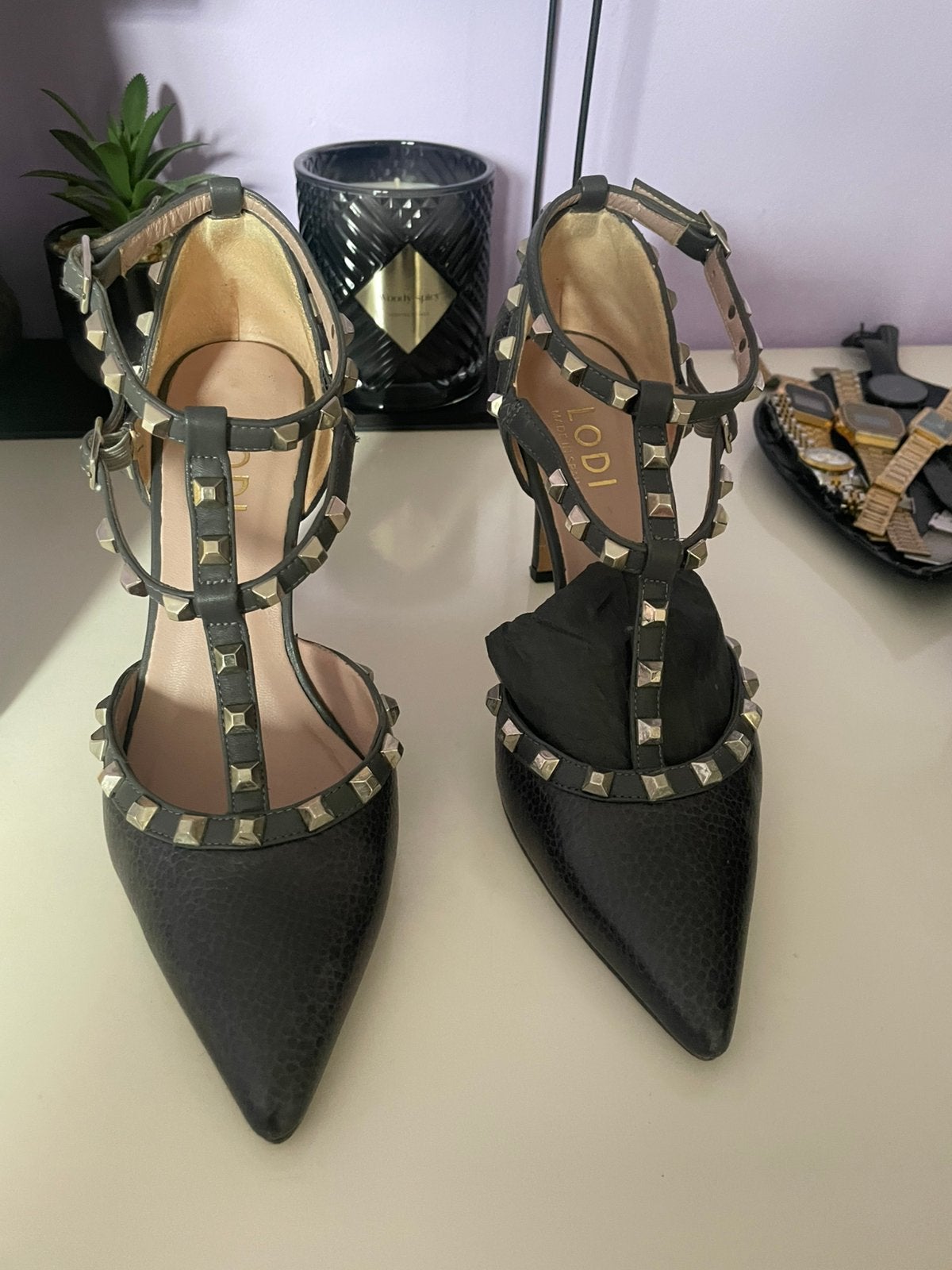 Lodi schoenen 37, Kleding | Dames, Ophalen of Verzenden, Zo goed als nieuw, Schoenen met hoge hakken, Grijs