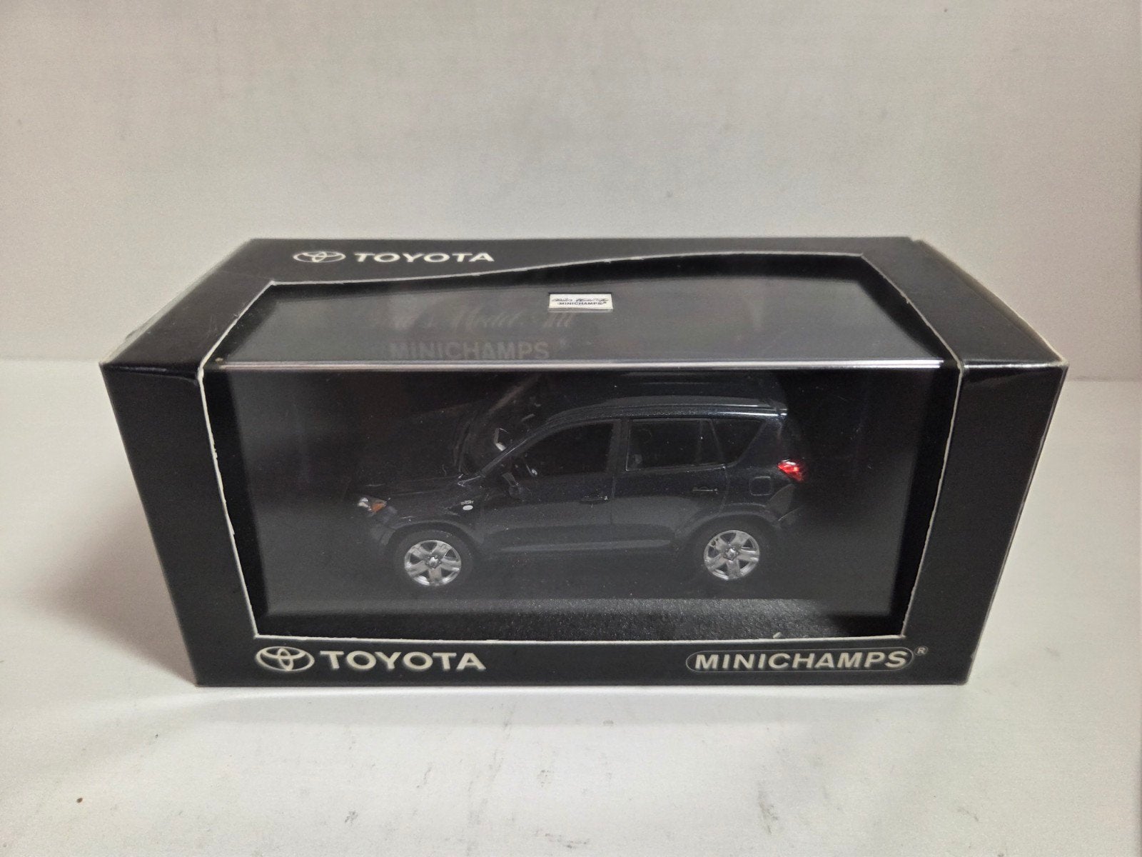 Minichamps Toyota RAV4 1:43, Auto, ., Ophalen of Verzenden, Zo goed als nieuw