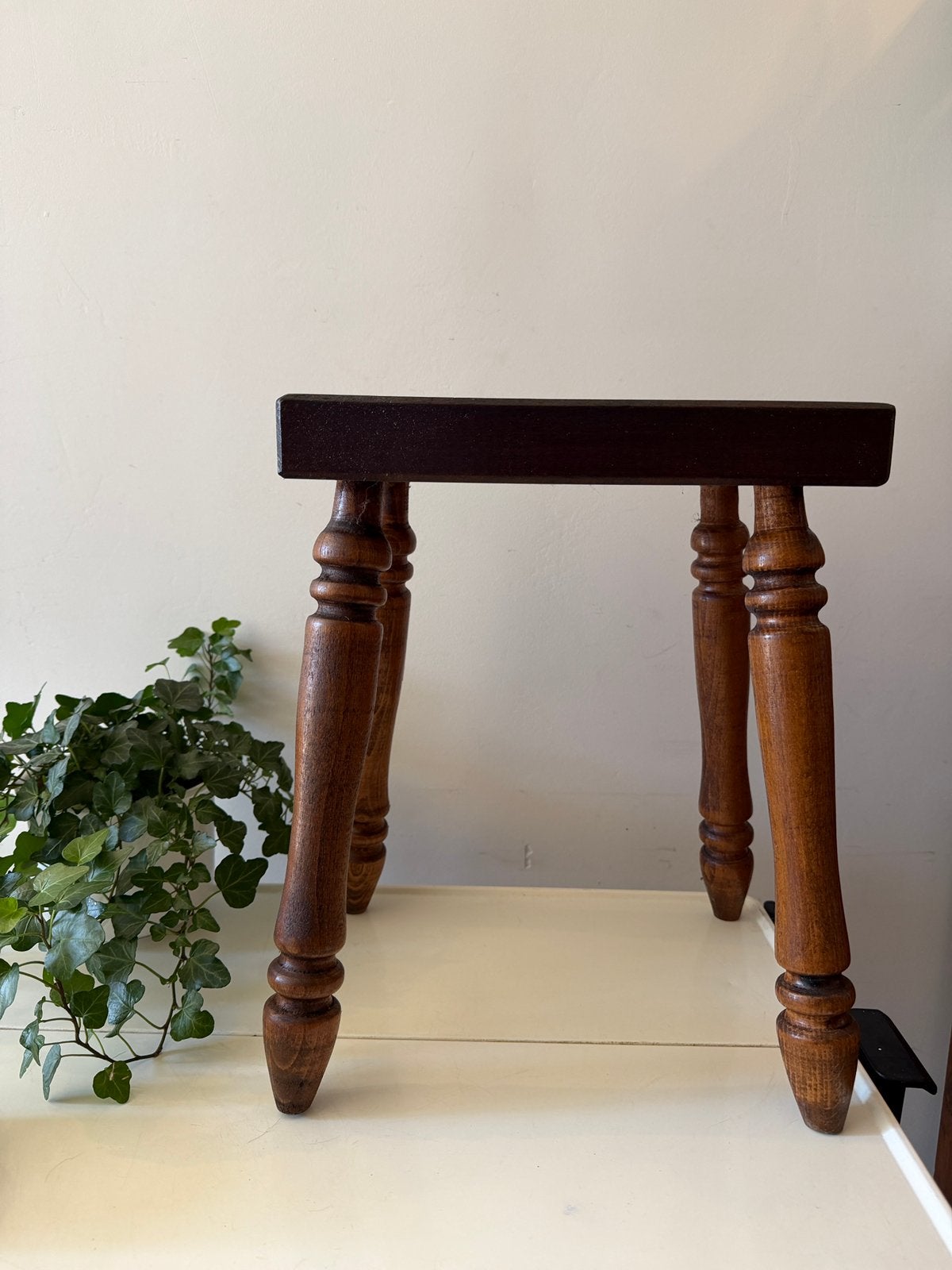 Vintage houten bijzettafeltje plantentafeltje, Ophalen of Verzenden