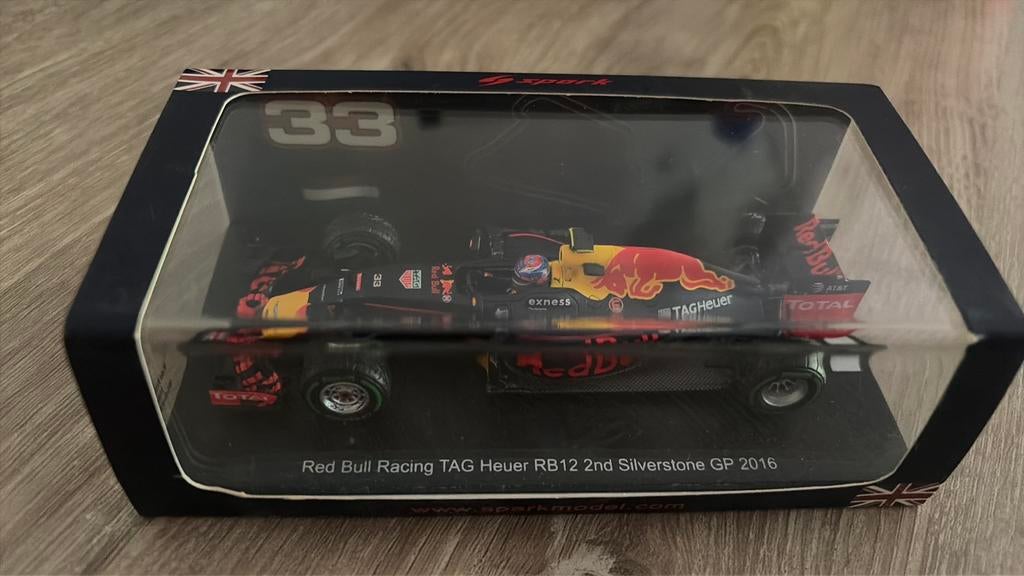 Red Bull RB12 2nd Silverstone GP 2016, Hobby en Vrije tijd, Modelauto's | 1:43, Ophalen of Verzenden, Zo goed als nieuw, Auto