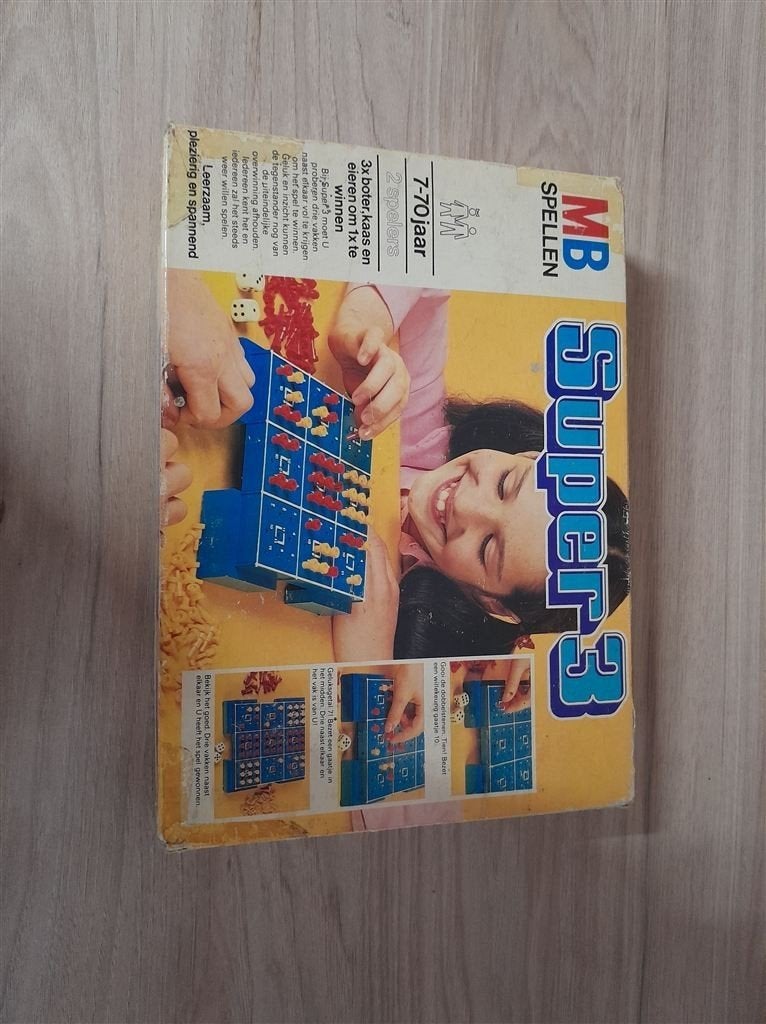 Super 3 - s1765, Hobby en Vrije tijd, Gezelschapsspellen | Bordspellen, Verzenden, Zo goed als nieuw