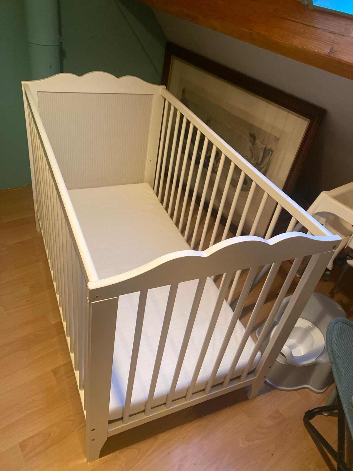Wit ledikantje babybedje ikea zeer compleet, Ophalen, Zo goed als nieuw, Ledikant