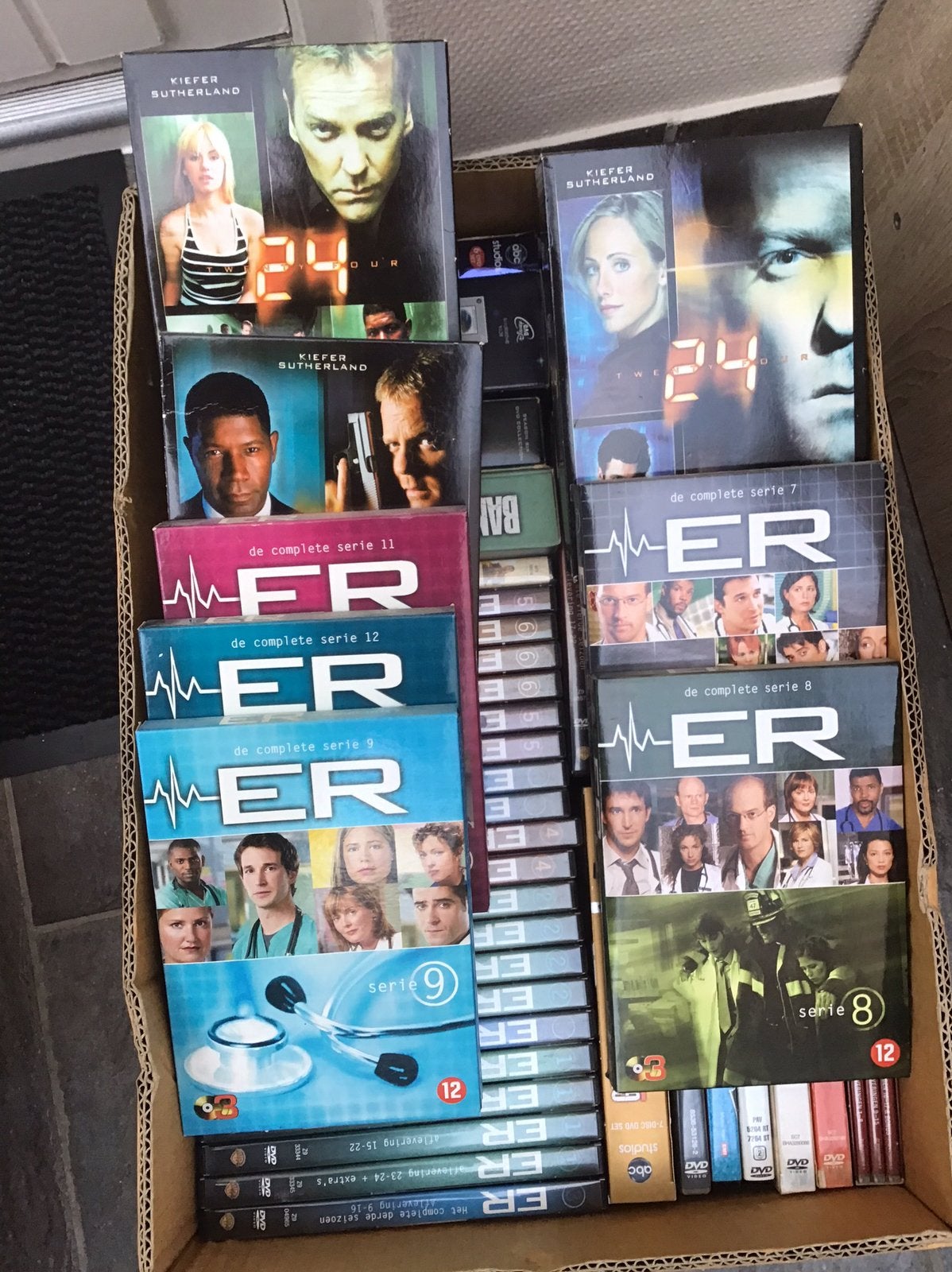 Volle doos DVD’s, Cd's en Dvd's, Alle leeftijden, Ophalen, Zo goed als nieuw