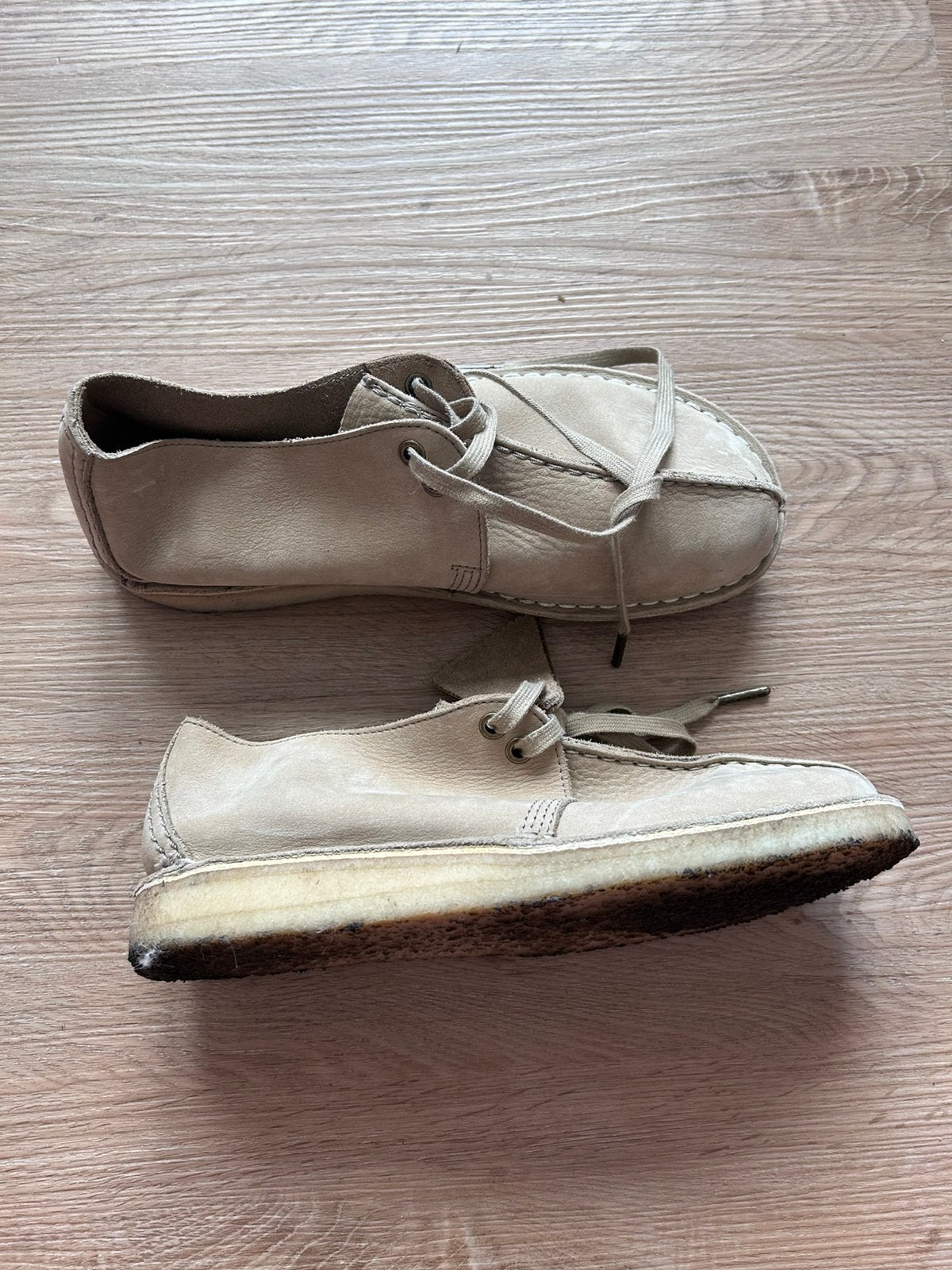 Beige Clarks maat 40, Beige, Ophalen of Verzenden, Sneakers of Gympen, Gedragen