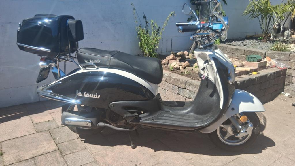 Hele nette scooter, Fietsen en Brommers, Ophalen, Zo goed als nieuw, Benzine, Overige merken