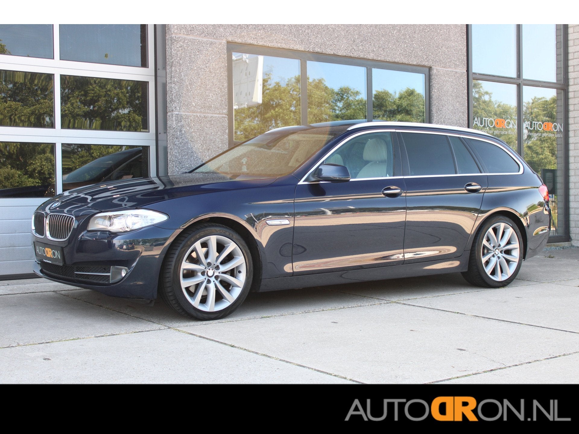 BMW 5 Serie Touring 523i High Executive 6 Cilinder Panorama, Auto's, BMW, Euro 5, Achterwielaandrijving, Gebruikt, 2000 kg