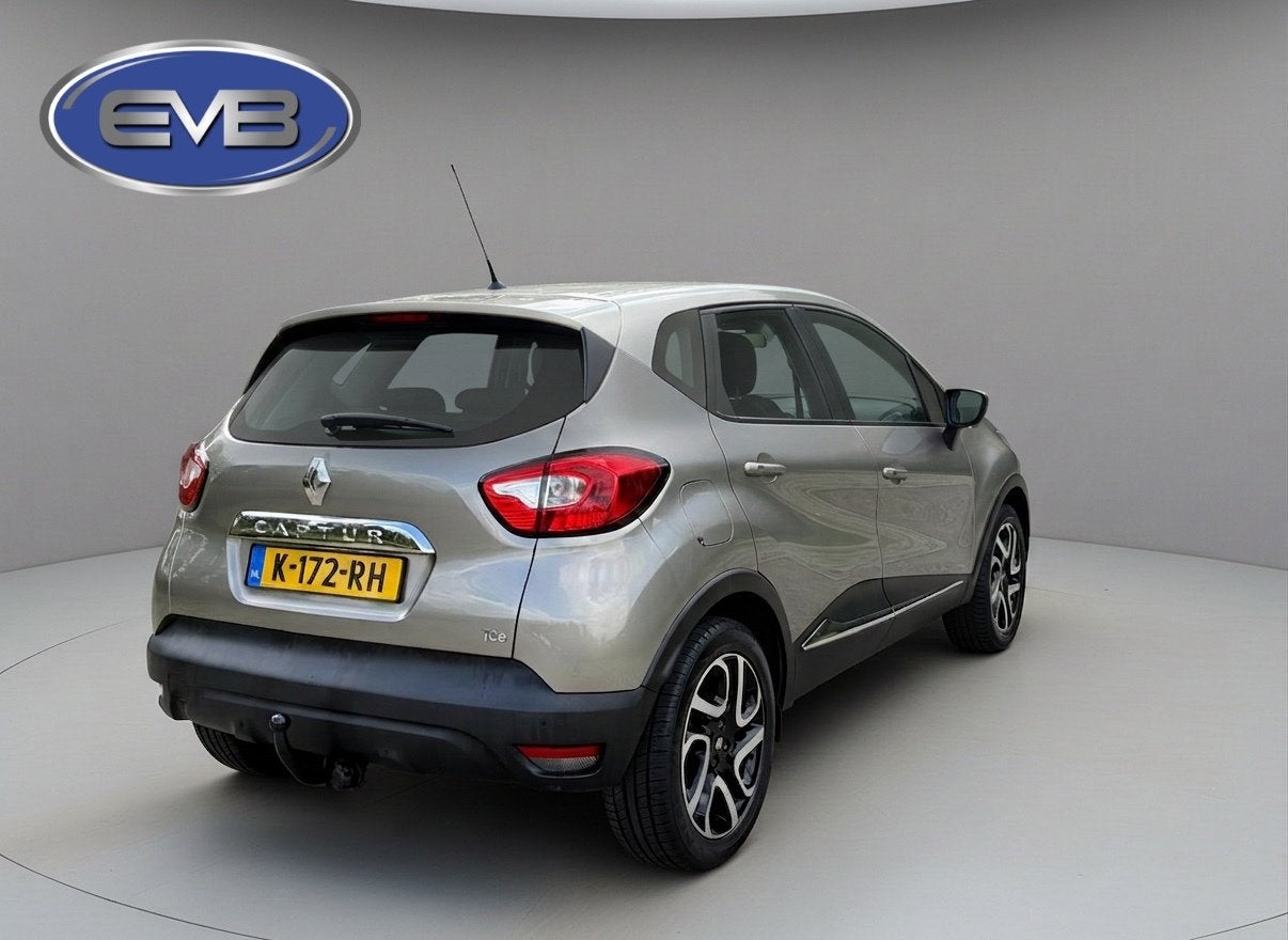 Renault Captur 0.9 TCe Helly Hansen, trekhaak, climaat contr, Auto's, Voorwielaandrijving, Gebruikt, Bruin, Start-stop-systeem