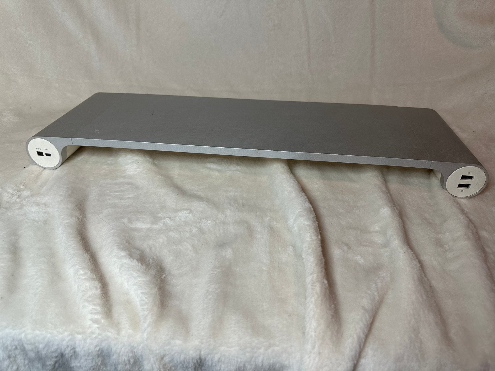 Laptop of scherm verhoger met USB hub, Computers en Software, Laptopstandaarden, Ophalen of Verzenden, Gebruikt, Onbekend