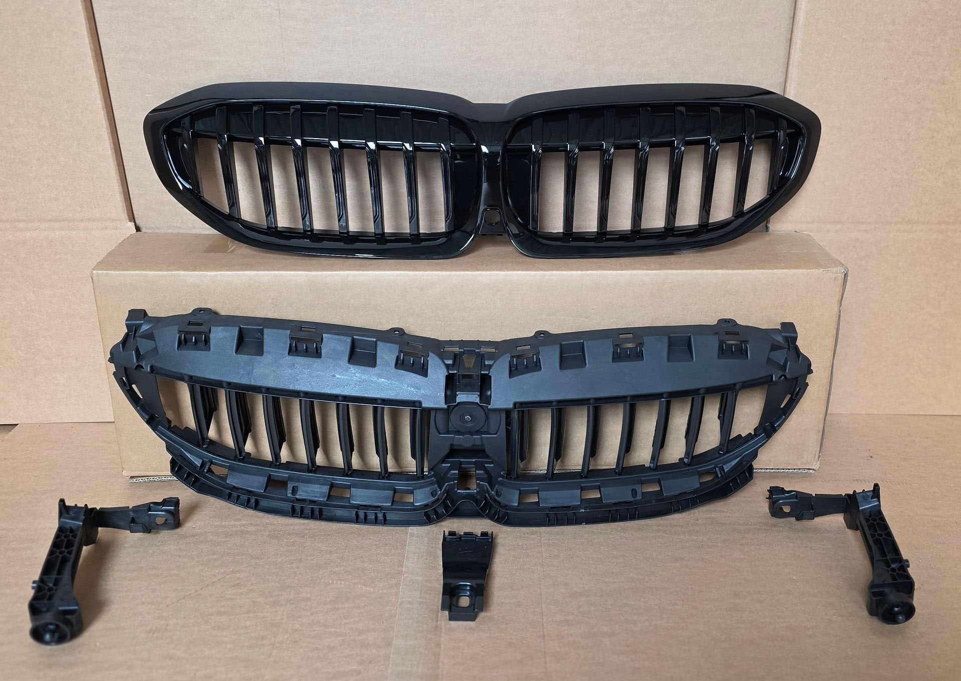 Grille BMW 3 Serie G20 G21 Nieren Grill M Sport + Houder NEW, -, Nieuw, Ophalen of Verzenden, -