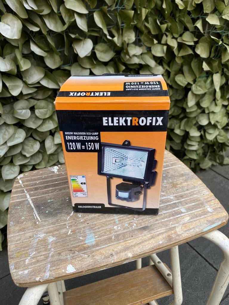 Halogeenstraler elektrofix, Ophalen, Wandlamp, Nieuw, Netvoeding