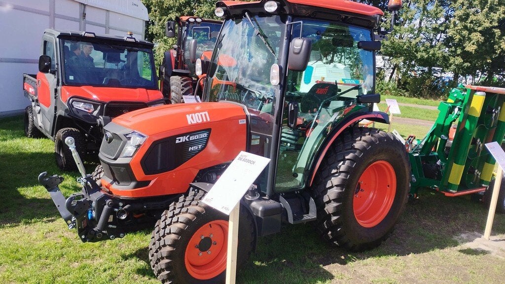 AKTIE € 1500,- KORTING KIOTI DK6030 HST CABINE AIRCO HST, Nieuw, Tot 80 Pk, Overige merken, Tot 2500